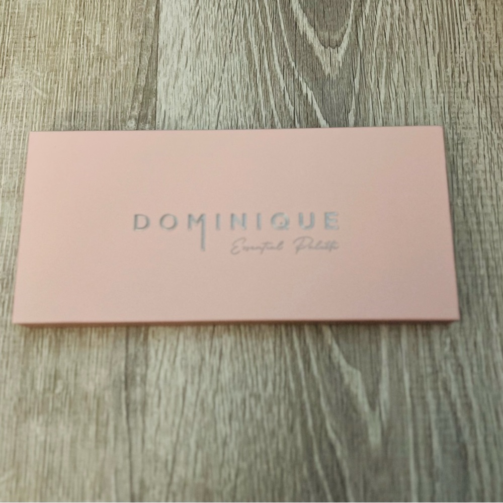 Dominique Essential Palette - Picture 2 of 9